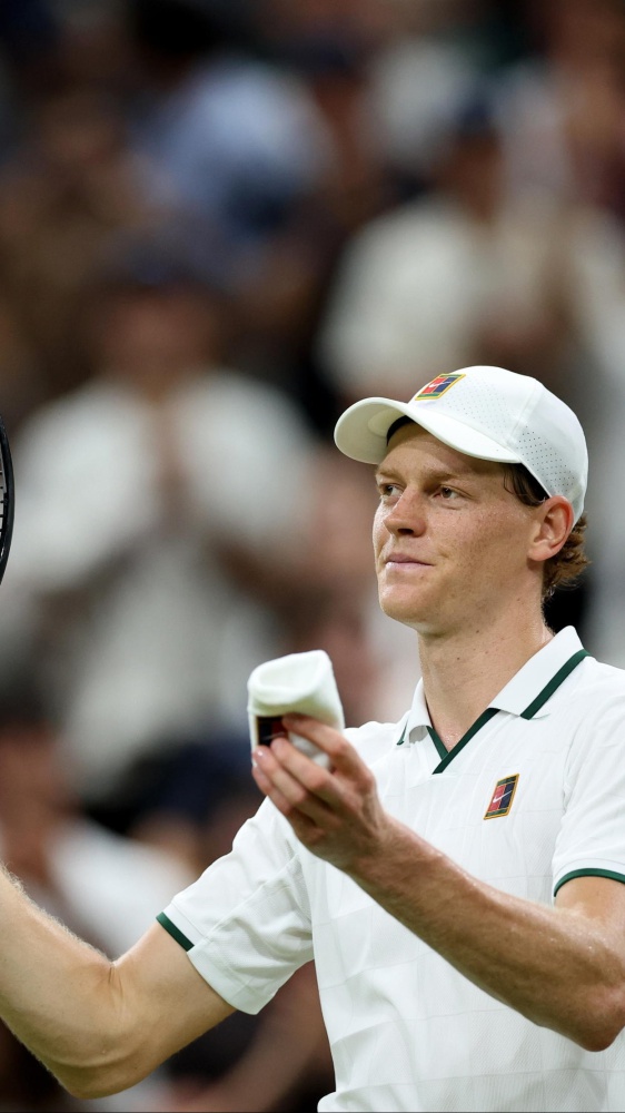 Sinner supera l'ostacolo Mochizuki e va ai quarti a Wimbledon