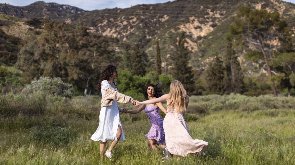 Sisters Day: dagli Stati Uniti al resto del mondo, oggi celebriamo le sorelle