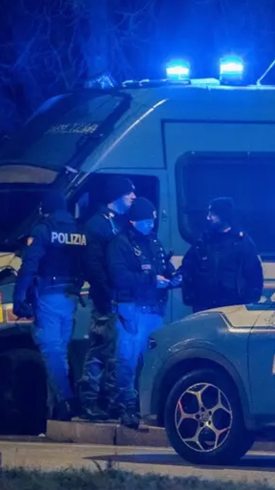 Sparatoria a Milano Rogoredo, un 28enne ucciso dalla polizia