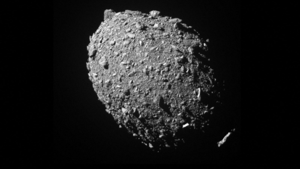 Spazio, la sonda Dart ha colpito l'asteroide Dimorphos, nel primo esperimento della storia per deviare un corpo celeste