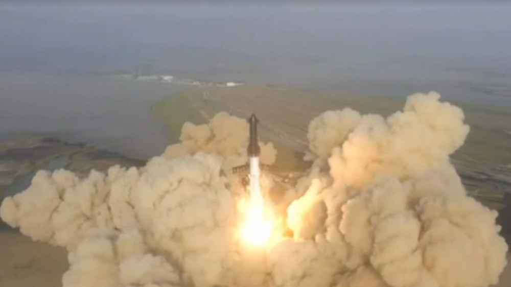 Starship, esplode a pochi minuti dal decollo il razzo di Elon Musk