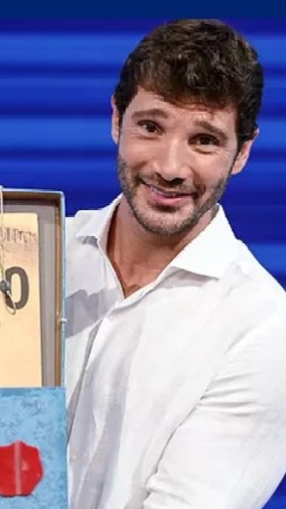 Stefano De Martino ad "Affari tuoi": il debutto lunedì 2 settembre, ecco le parole del conduttore