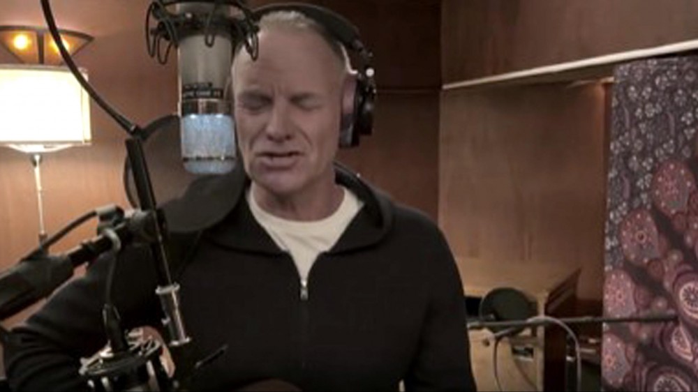 Sting torna dopo 36 anni a cantare Russians, è di nuovo rilevante