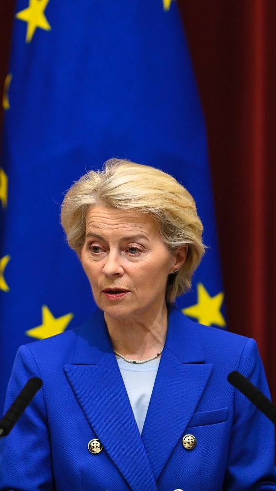 Storico accordo sui dazi tra Trump e von der Leyen, l'intesa al 15%, restano ombre sul futuro