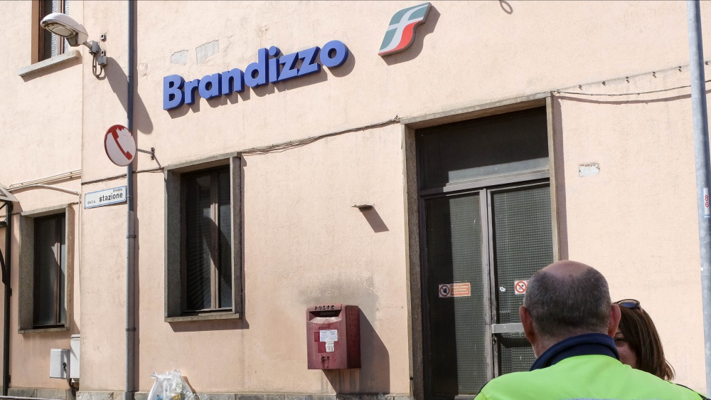 Strage di Brandizzo, il caposcorta prima del transito del treno, avrebbe postato sui social