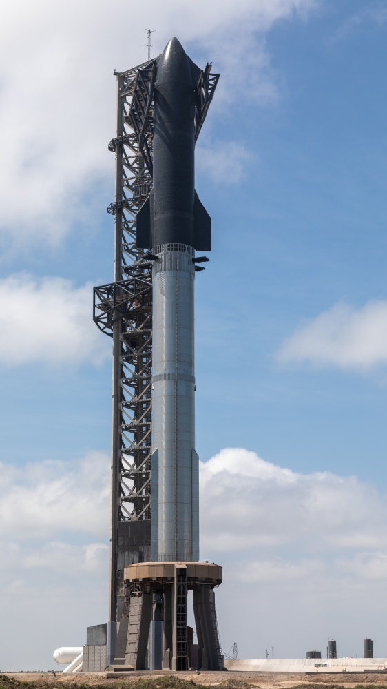 Successo SpaceX, il razzo Super Heavy di Starship torna alla base dopo il test, prossimo obiettivo Oceano