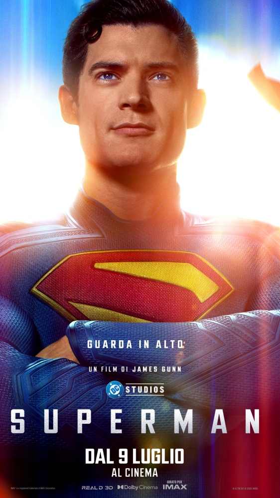 Superman continua a volare al botteghino, intanto arriva il primo poster ufficiale di Supergirl