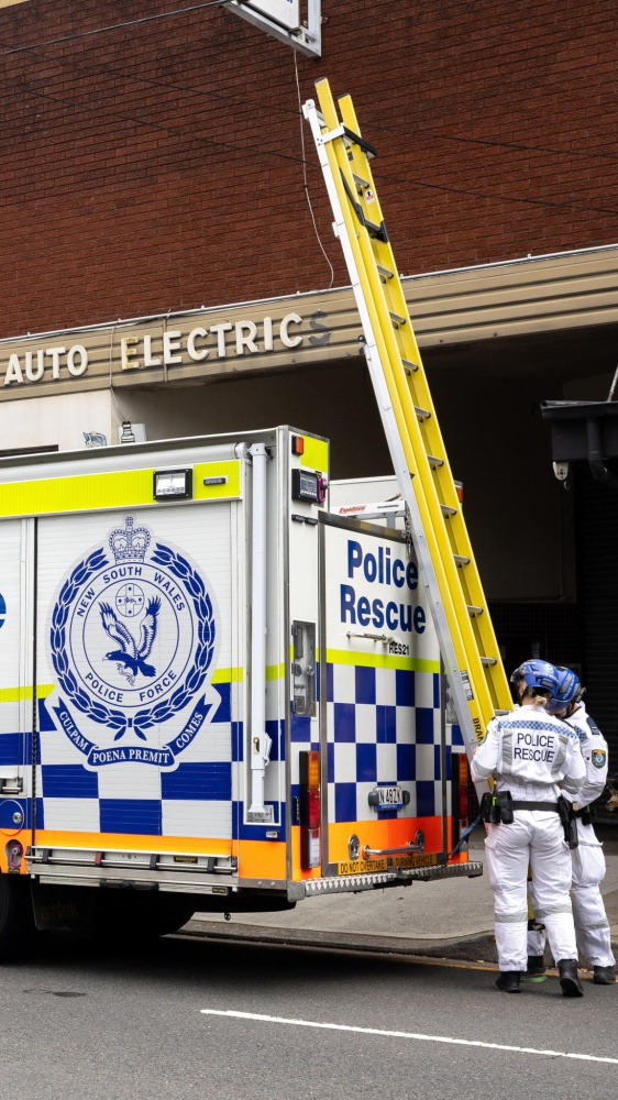 Sydney, spara sulle auto di passaggio e ferisce 20 persone. Arrestato un 60enne