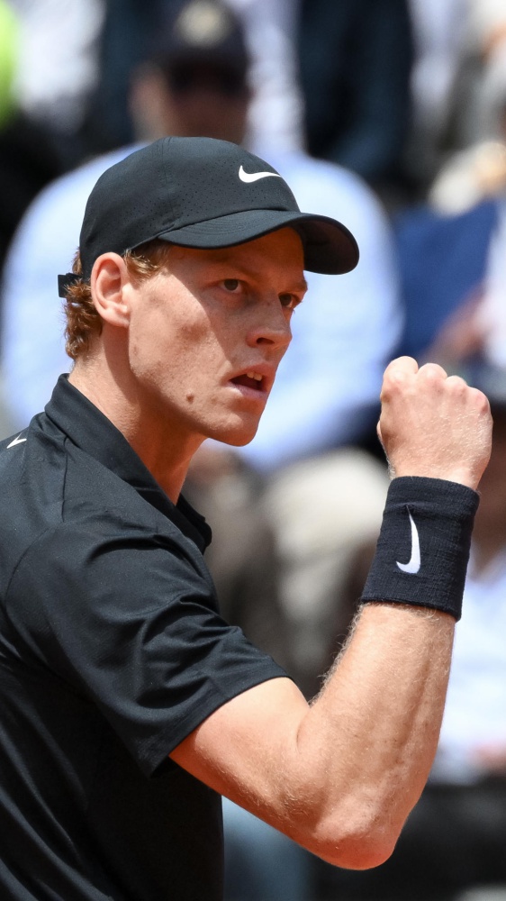 Tennis, Internazionali BNL d'Italia, Jannik Sinner va in semifinale, battuto Rublev in due set