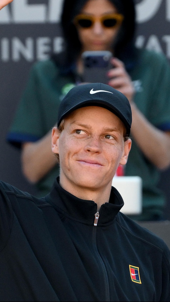 Tennis, Internazionali BNL d'Italia: Sinner demolisce Popyrin, agli ottavi derby con Pellegrino. Eliminati Bellucci e Cobolli