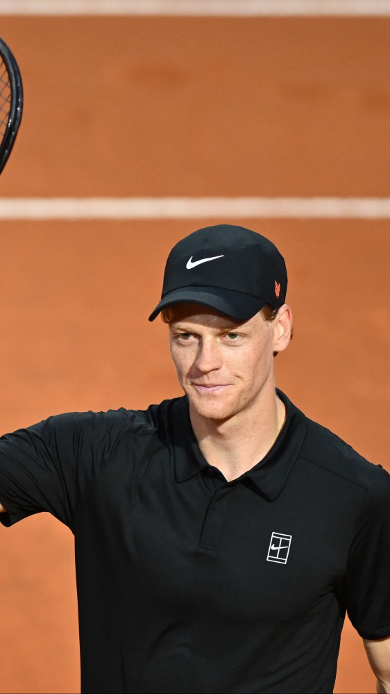 Tennis, Internazionali BNL d'Italia: Sinner ingiocabile, Ruud battuto 6-0 6-1. Ora Paul in semifinale