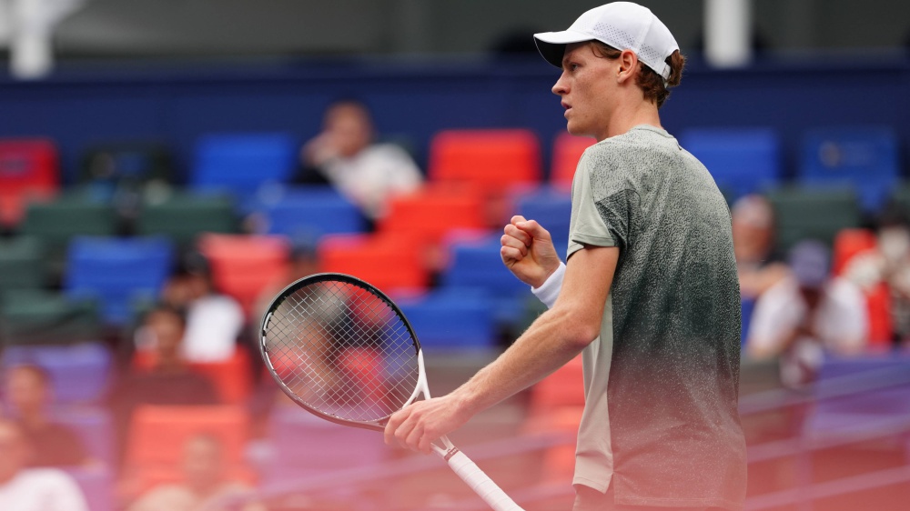 Tennis, Jannik Sinner batte Machac e raggiunge la finale dell'ATP di Shanghai