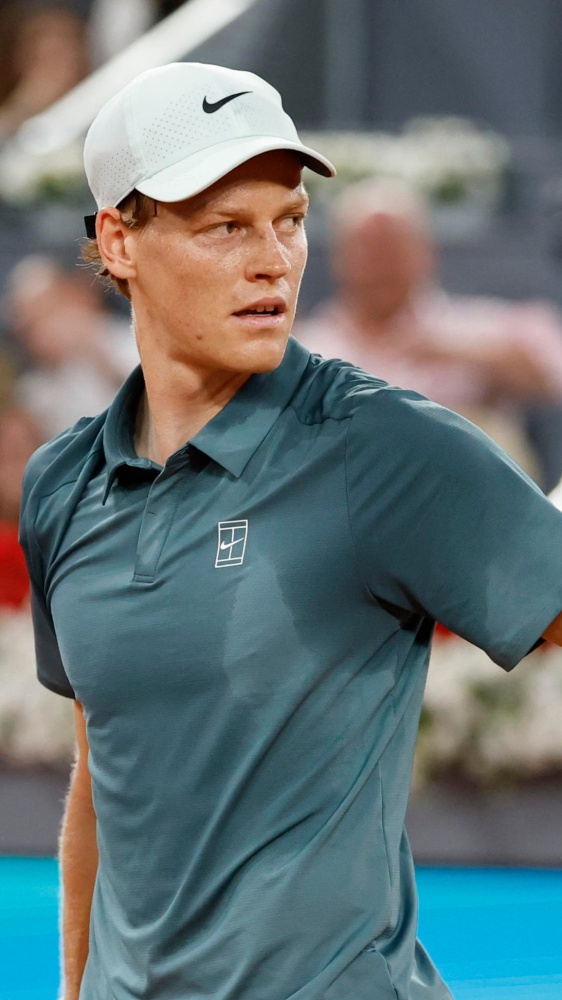 Tennis. Jannik Sinner sfida Fils per la prima finale a Madrid, Cobolli out con Zverev