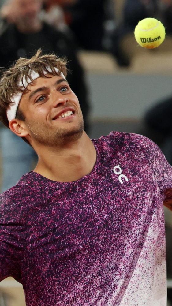Tennis, Roland Garros: Arnaldi e Cobolli in campo per la sfida delle sfide. Tutto quello che c'è da sapere...