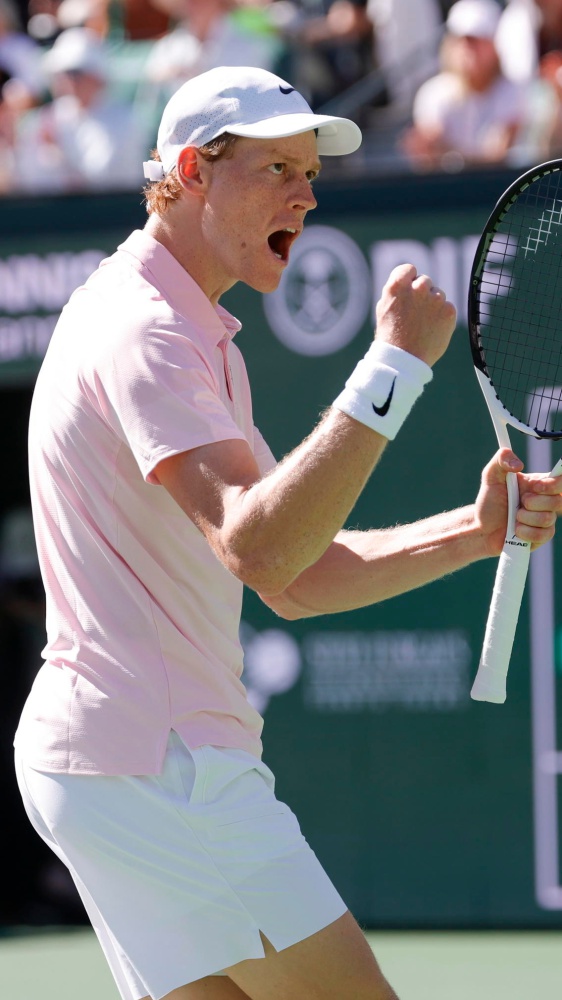 Tennis, Sinner in finale a Indian Wells, dominato  Zverev in semifinale