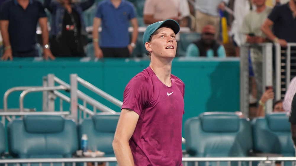 Tennis, Svanisce il sogno di Sinner, sconfitto in finale a Miami da Medvedev