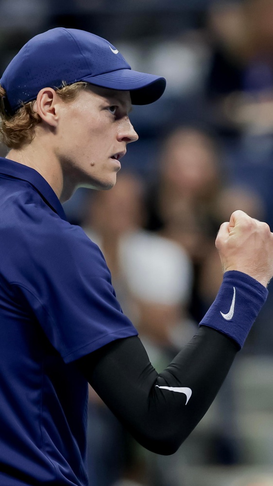 Tennis, US Open, sarà ancora Sinner contro Alcaraz, l'azzurro super Auger Aliassime e vola in finale