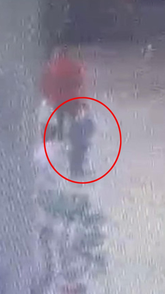 Tentato rapimento a Caivano, un ghanese voleva strappare il figlio di cinque anni  ad una madre all'uscita di un supermercato