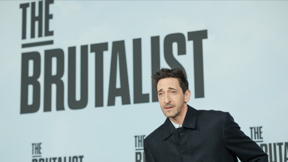 The Brutalist, scoppia la polemica per l’uso dell'Intelligenza artificiale. A rischio la candidatura di Adrien Brody agli Oscar?