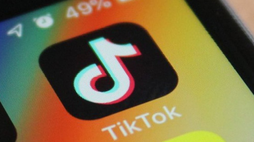 Tik Tok, la polizia postale di Firenze denuncia un'influencer siciliana per istigazione al suicidio