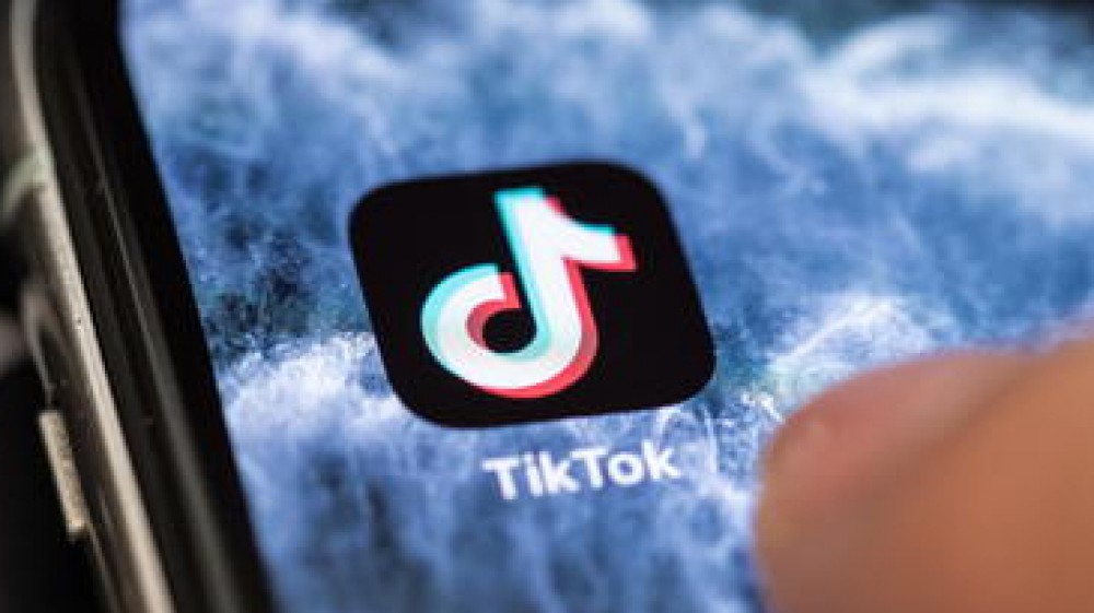 Tiktok, il garante della privacy blocca immediatamente gli utenti con età anagrafica non accertata