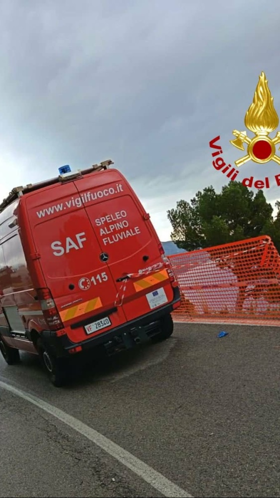 Tragico incidente nel salernitano. Auto vola giù da un dirupo e muoiono due fidanzati