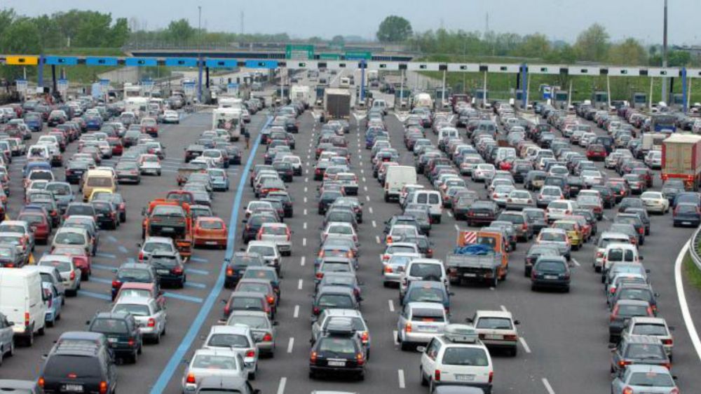 Trasporti, è boom delle auto in Italia, ma sono vecchie