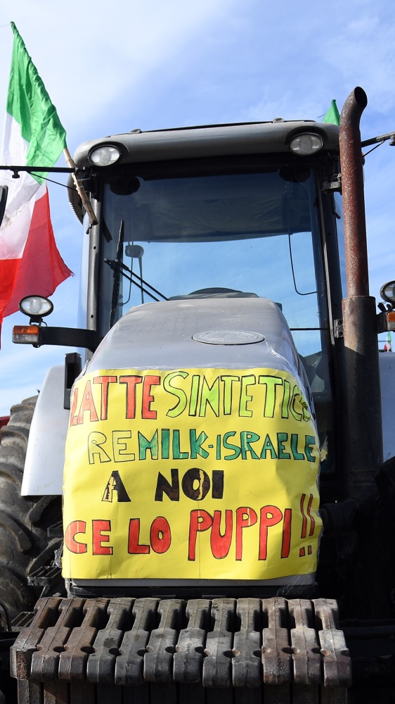 Trattori, il premier Giorgia Meloni: “Abbiamo difeso gli agricoltori molto prima delle proteste di piazza”