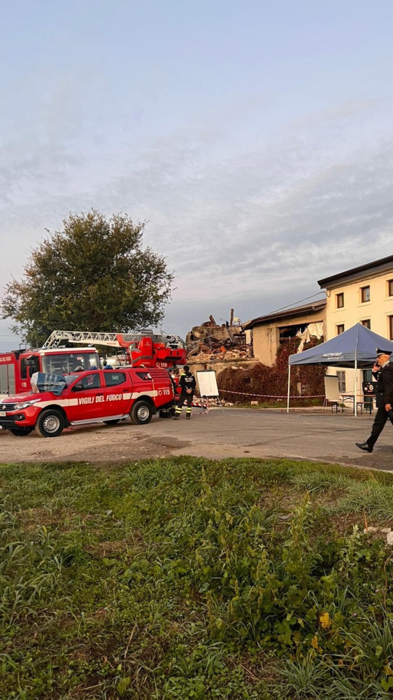 Tre carabinieri morti nell'esplosione di un casolare, gli occupanti si erano barricati e lo avevano saturato di gas