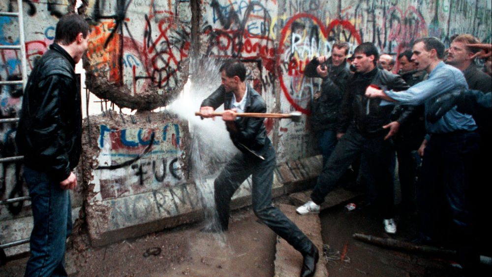 Trent'anni senza Muro, Berlino celebra la giornata della caduta con musica e luci