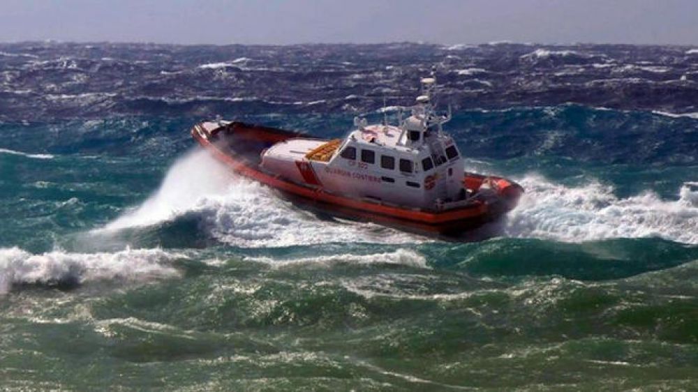 Trovato il corpo del militare annegato dopo il salvataggio di due persone in mare