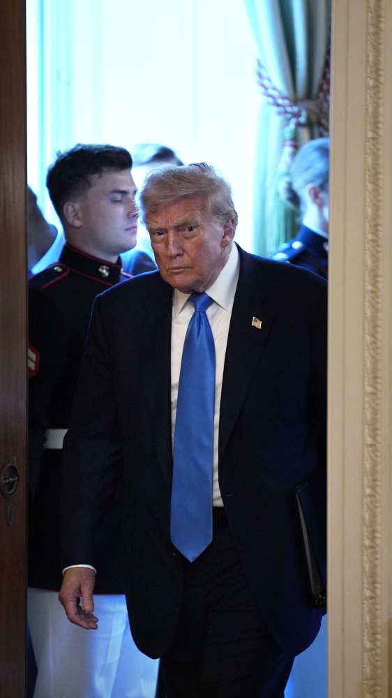 Trump annuncia maxi dazi su India e Brasile e poi attacca Powell sui tassi d'interesse della Fed