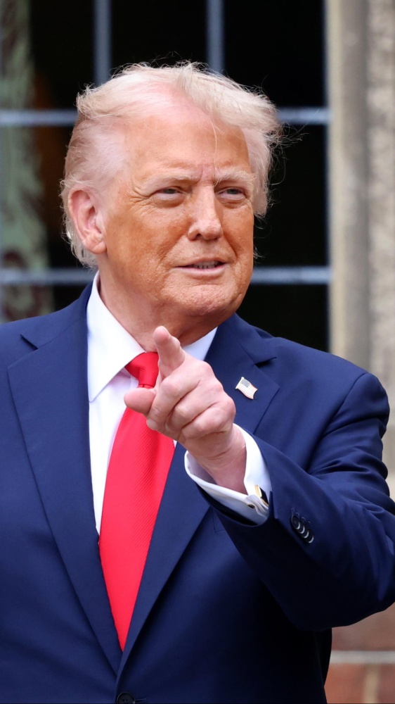 Trump da Starmer: "Putin mi ha molto deluso, evitiamo la terza guerra mondiale"