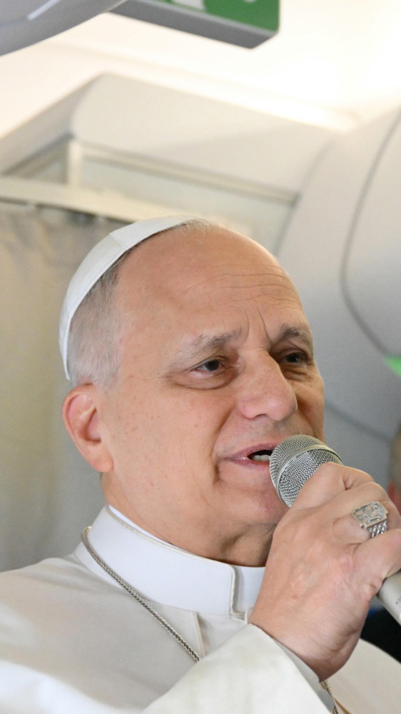 Trump, le proteste di Cei e politica per gli attacchi a Papa Leone XIV. Ma il centrosinistra accusa Meloni