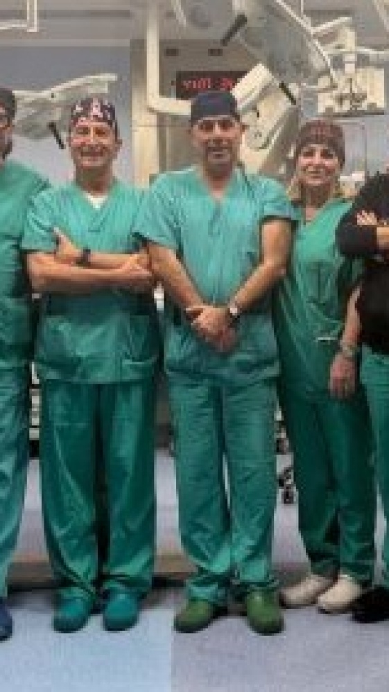 Tumore al seno: in Italia, a Roma, il primo intervento mini-invasivo su paziente sveglia