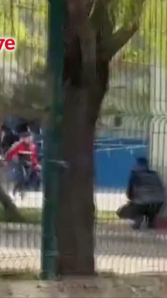 Turchia: ancora una sparatoria in una scuola, un tredicenne causa tre morti e venti feriti, poi muore