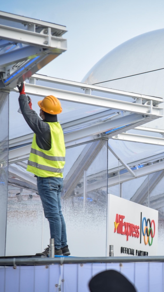 Tutto pronto, o quasi, per le Olimpiadi invernali. Oggi sarà a Milano il presidente Mattarella