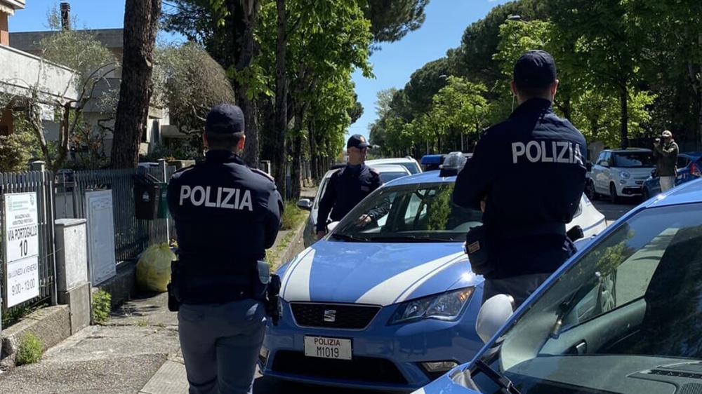Uccide la moglie a coltellate e si costituisce ai Carabinieri, era già stato denunciato per violenze domestiche