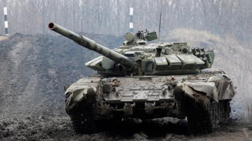 Ucraina, ecco tutte le armi del conflitto: missili, aerei, carri armati, droni e le bombe a grappolo