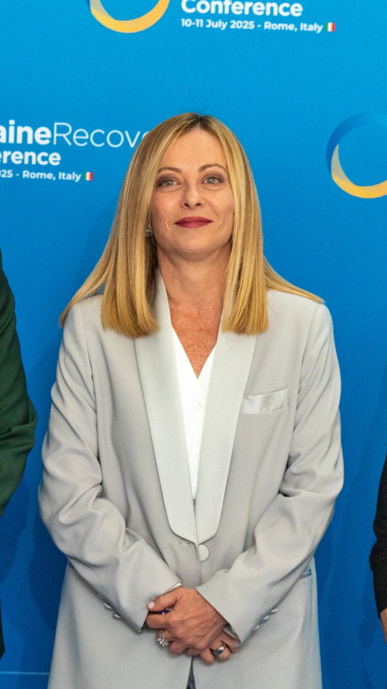 Ucraina, la presidente del Consiglio Meloni al presidente Zelensky: “Immagino un Paese libero e ricostruito"