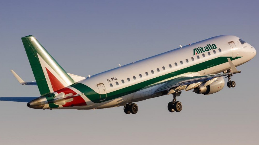 Ultimo volo di Alitalia tra Cagliari e Roma,  da oggi parte Ita anche se il marchio resterà uguale