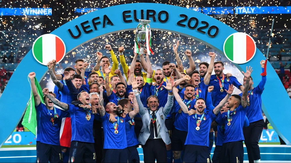 Un anno di calcio, spicca su tutto il trionfo degli azzurri di Mancini ai campionati europei