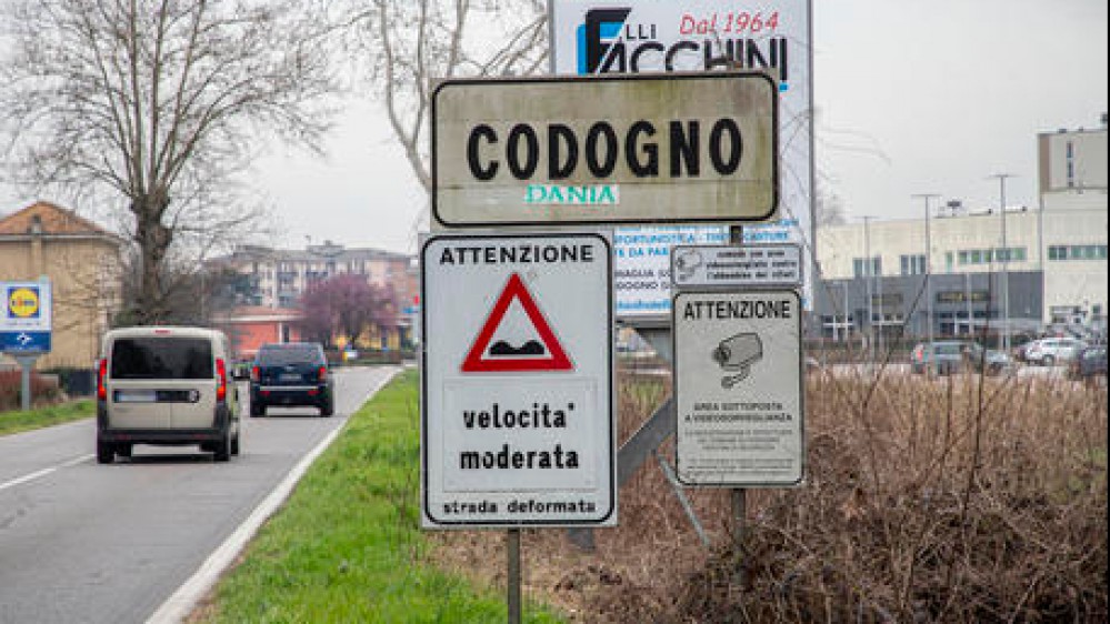Un anno fa il primo caso di Covid in Italia, da allora 2,7 milioni di contagi e quasi centomila morti