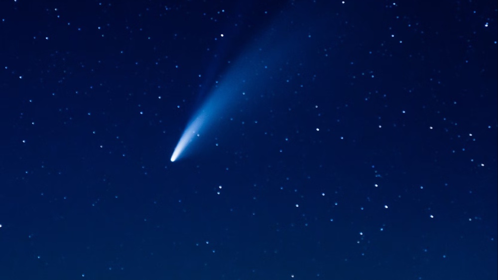 Un meteorite illumina d’azzurro il cielo notturno del Portogallo