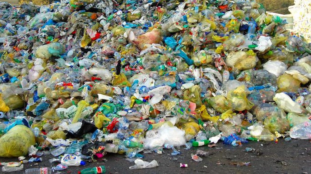 Un mondo di plastica: gli ultimi studi pubblicati riportano dati allarmanti sullo stato di salute del pianeta
