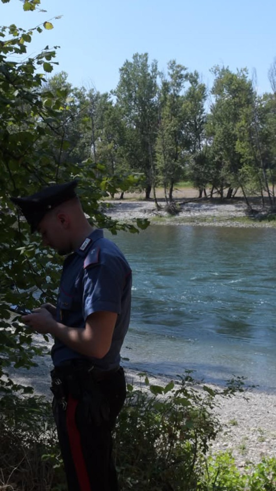Un uomo di origine indiana annega nell’Adda mentre cerca di aiutare il nipotino