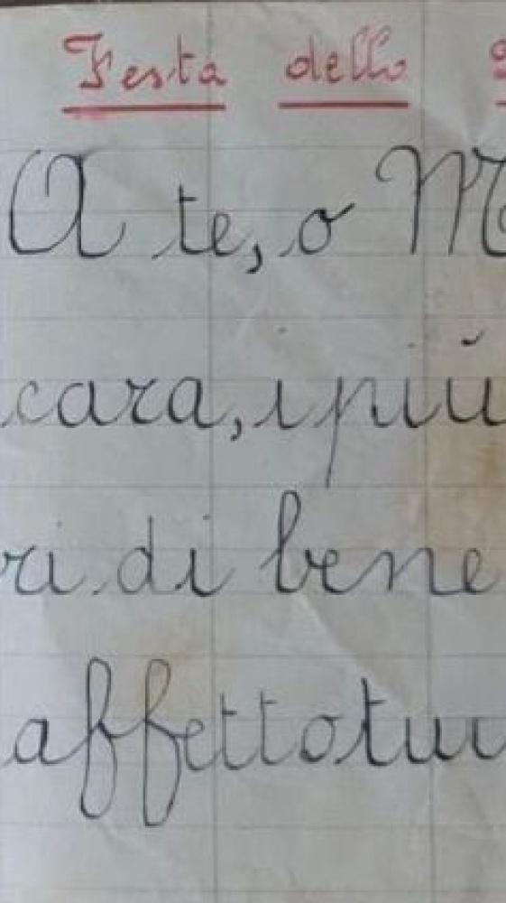 Un biglietto alla mamma scritto 60 anni fa viene ritrovato a Vedano al Lambro. Ecco la storia che commuove tutti