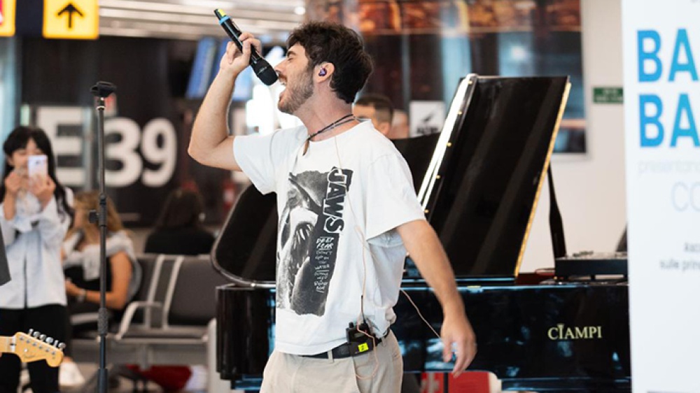 Una canzone per i viaggiatori green: ecco "Connessioni", presentata in un flashmob all'Aeroporto di Fiumicino