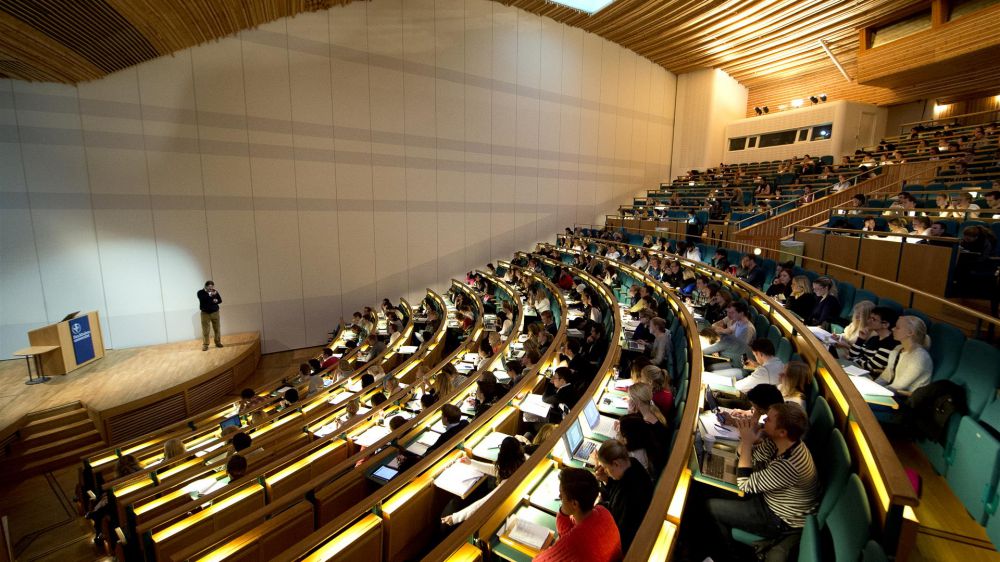 Università, aumentano donne nel personale, ma età media rimane alta