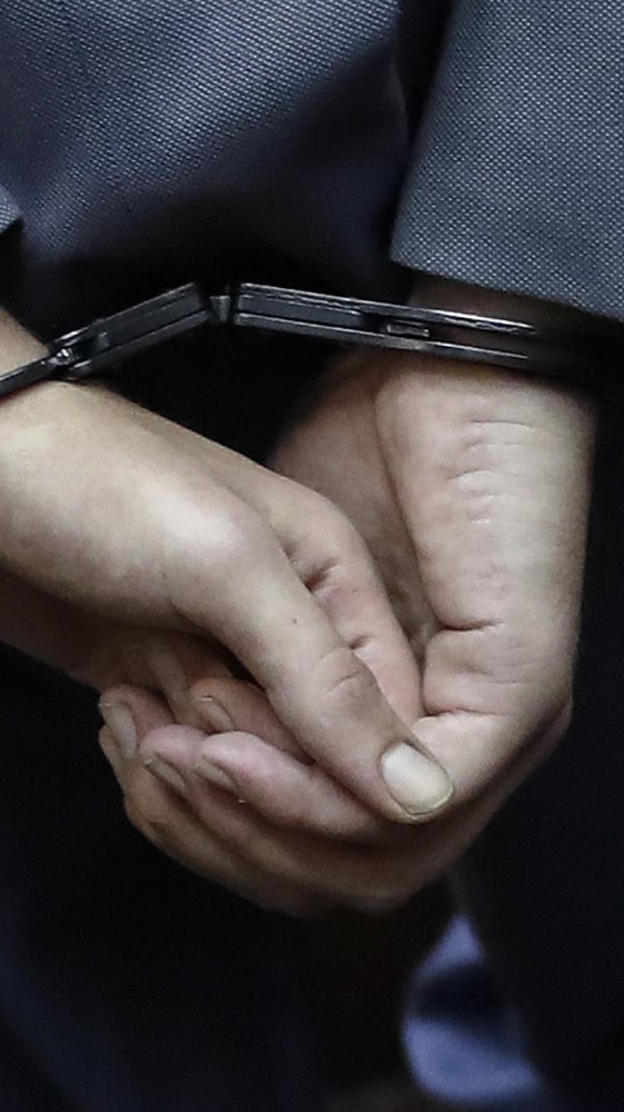 USA: Kouri Richins, scrittrice di libri per bambini, sarà processata con l’accusa di aver ucciso il marito col Fentanyl